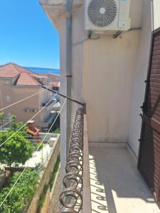 Gallery image of Apartments Dalmacija in Podstrana +29 photos