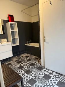 Voodi või voodid majutusasutuse T4 spacieux dans quartier le plus animé de Perpignan idéal pour visa pour l’image toas +37 fotot