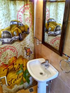 Ένα μπάνιο στο Cabaña en barrio los Antiguos