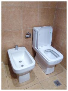 Ένα μπάνιο στο Cabaña en barrio los Antiguos