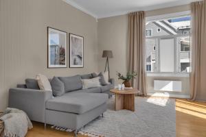 Posezení v ubytování Amazing Tromsø city apartment with free parking and lovely city views!