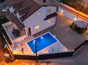 Bazén v ubytování Holiday Home Sea nebo v jeho okolí