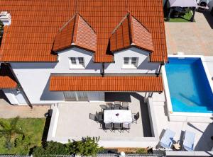 Bazén v ubytování Holiday Home Sea nebo v jeho okolí