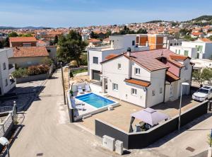 Bazén v ubytování Holiday Home Sea nebo v jeho okolí