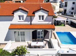 Bazén v ubytování Holiday Home Sea nebo v jeho okolí