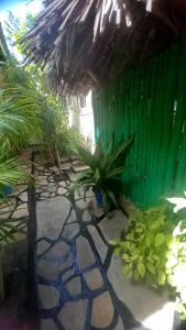 Mount Zion Guest House, Mtwapa Mtomondoni外面的花园