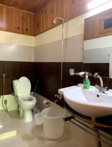 Galería fotográfica de Hotel Serve Better en Shogran