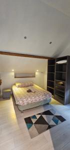 Photo de la galerie de l'établissement Charmant appartement, calme, nature et confort, à Uzerche 10 autres photos