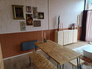 Posezení v ubytování Tiny House La Roze + 1 fotografie