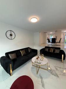 Villa HM am Waldrand的休息区