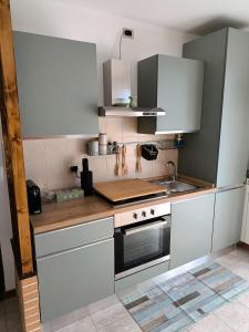 Η κουζίνα ή μικρή κουζίνα στο Blondie Chalet Prealps - by Host4U +19 φωτογραφίες