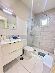 Phòng tắm tại Apartamento Nicole en el centro de Alcalá