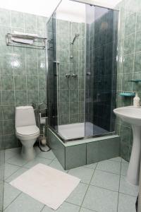 Koupelna v ubytování Hotel Jagielloński + 37 fotografií
