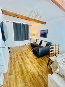 TV/trung tâm giải trí tại Rosyth 3 Bedroom home-Near Edinburgh & M90 With Free Parking