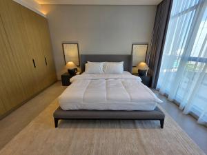 Fotografie z fotogalerie ubytování Elegant 1BR with Balcony PearlHouse Luxury Living! v destinaci Manama