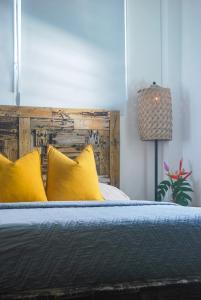 Fotografie z fotogalerie ubytování Casa Sofía Wabi Sabi Apt with Rooftop, Walk to Beach v destinaci Luquillo