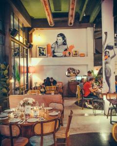 Sacha's Hotel Uno的休息区