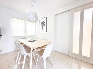 صورة لـ Modern designed property 15 mins from Kumamoto station by Restavio في Ozu