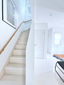 صورة لـ Modern designed property 15 mins from Kumamoto station by Restavio في Ozu