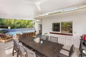 Bazén v ubytování Seabreeze Escape - Rainbow Beach. Pool. Wifi. Aircon nebo v jeho okolí