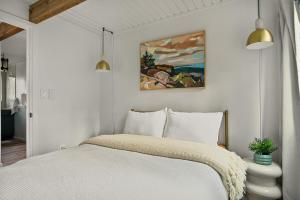 Foto dalla galleria di Stylish Romantic A Frame with Scenic Views Fireplace a Running Springs