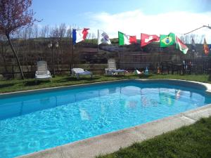 Πισίνα στο ή κοντά στο Albergue de Peregrinos A Santiago