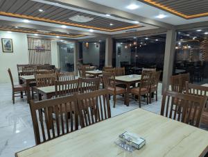 Comfort Hotel & Huts餐厅或其他用餐的地方