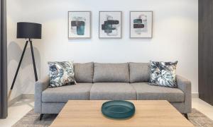 Imagen de la galería de Luxurious King Suite Two Bedroom Space Available, en Accra