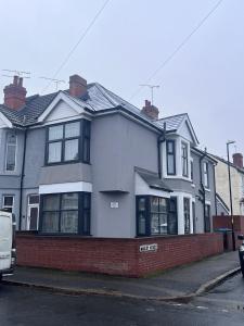 El edificio en el que está la casa de huéspedes