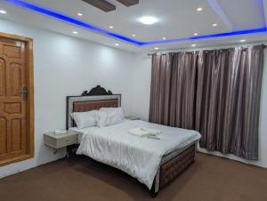 Comfort Hotel & Huts客房内的一张或多张床位