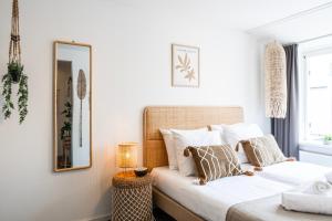 Katil atau katil-katil dalam bilik di Charming Bed & Coffee By The Sea