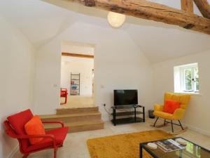 Μια τηλεόραση ή/και κέντρο ψυχαγωγίας στο Home Farm Barn