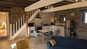 Kuchyňa alebo kuchynka v ubytovaní Maison Normande proche de la mer et des lieux touristiques
