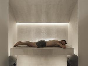 Gosti u objektu Magma Resort Santorini, In The Unbound Collection By Hyatt