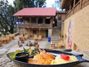Eten bij of ergens in de buurt van het hotel


