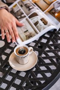 Φαγητό σε αυτό το διαμέρισμα ή κάπου εκεί κοντά