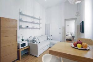 A kitchen or kitchenette at Navona Secret Suite