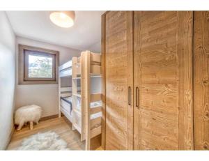 Posteľ alebo postele v izbe v ubytovaní Luxurious 4-room with pool, gym, spa and parking