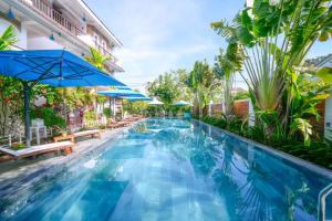 Der Swimmingpool an oder in der Nähe von Ancient Garden Boutique Hoi An