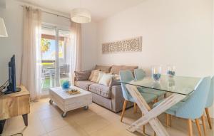 Χώρος καθιστικού στο Lovely Apartment In Rota With Wifi