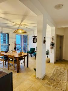 Ein Sitzbereich in der Unterkunft Budva Felix Suites