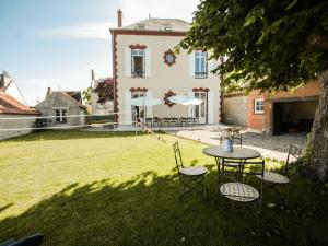 Gallery image of Maison Baron - Bourgeois Residence 1h30 from Paris in Boiscommun +22 photos