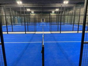 Tenis a/nebo squash v ubytování Langemose B&B nebo okolí