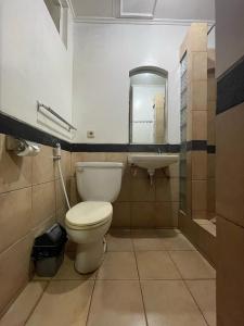 Bagno di RedDoorz Plus near Parahyangan University