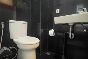 Bagno di RedDoorz Plus near Parahyangan University