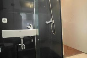 Bagno di RedDoorz Plus near Parahyangan University