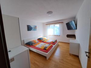 Postel nebo postele na pokoji v ubytování good bed Aarwangen