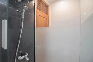 Bagno di RedDoorz Plus near Parahyangan University