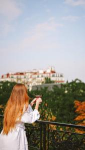 Balkón nebo terasa v ubytování Alexandrovskiy Hotel