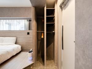 Posteľ alebo postele v izbe v ubytovaní Akihabara Sta 13min, Kanda Sta 10min,Ogawamachi 2min,Hotel Prime Inn Kanda,